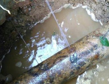 原平楼顶渗水维修公司分享下地暖漏水的原因及检测方法。